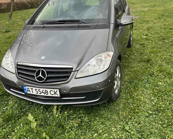 Серый Мерседес А класс, объемом двигателя 1.99 л и пробегом 234 тыс. км за 9500 $, фото 1 на Automoto.ua