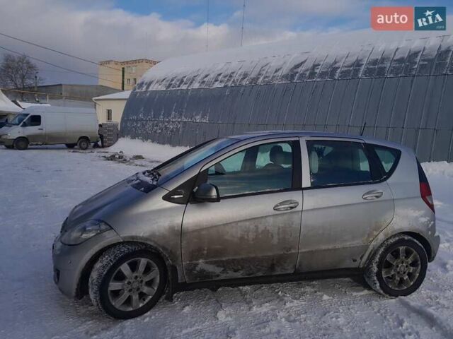 Серый Мерседес А класс, объемом двигателя 1.5 л и пробегом 232 тыс. км за 8900 $, фото 1 на Automoto.ua