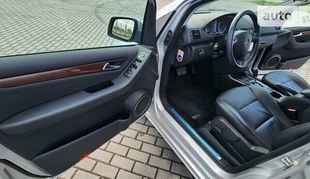 Серый Мерседес А класс, объемом двигателя 1.7 л и пробегом 76 тыс. км за 8700 $, фото 29 на Automoto.ua