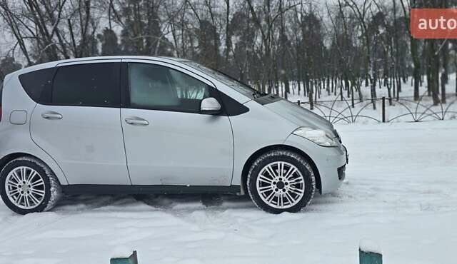 Серый Мерседес А класс, объемом двигателя 1.7 л и пробегом 122 тыс. км за 7200 $, фото 7 на Automoto.ua