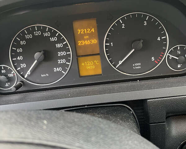 Серый Мерседес А класс, объемом двигателя 1.99 л и пробегом 234 тыс. км за 9500 $, фото 25 на Automoto.ua