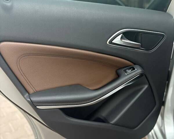 Сірий Мерседес А клас, об'ємом двигуна 1.8 л та пробігом 73 тис. км за 15950 $, фото 34 на Automoto.ua