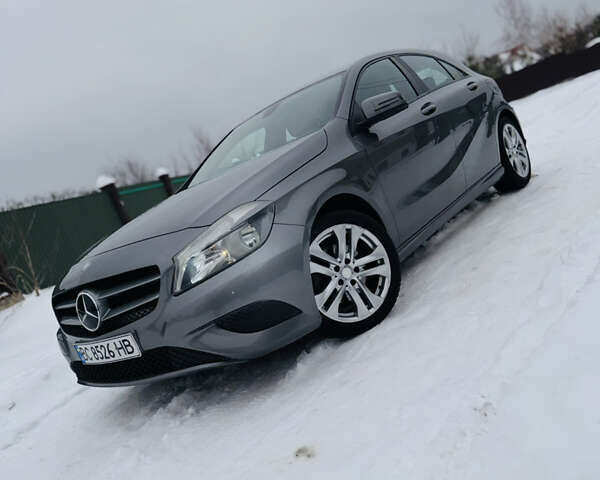 Серый Мерседес А класс, объемом двигателя 1.8 л и пробегом 180 тыс. км за 9999 $, фото 3 на Automoto.ua