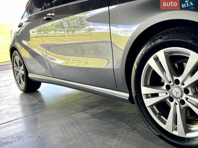 Серый Мерседес А класс, объемом двигателя 2.14 л и пробегом 190 тыс. км за 15500 $, фото 1 на Automoto.ua