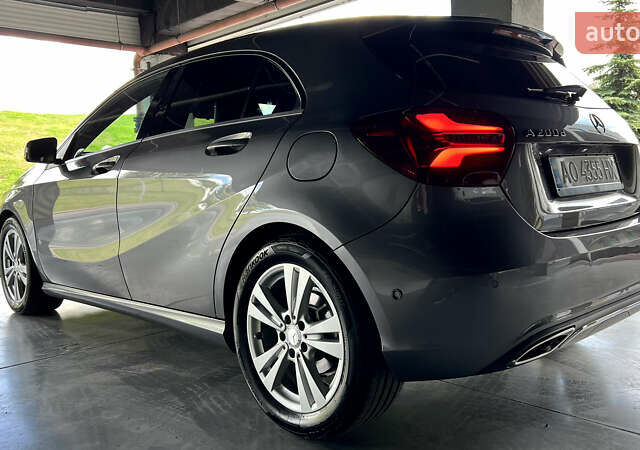 Серый Мерседес А класс, объемом двигателя 2.14 л и пробегом 190 тыс. км за 15500 $, фото 2 на Automoto.ua