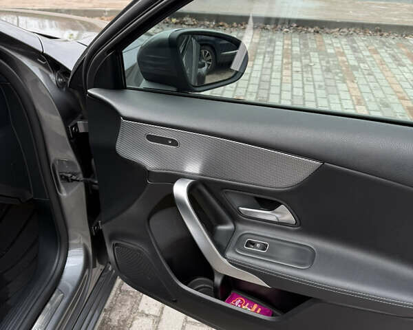 Сірий Мерседес А клас, об'ємом двигуна 1.46 л та пробігом 82 тис. км за 28000 $, фото 18 на Automoto.ua