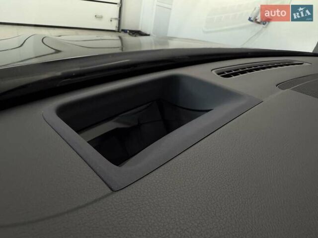 Сірий Мерседес А клас, об'ємом двигуна 1.99 л та пробігом 21 тис. км за 52500 $, фото 39 на Automoto.ua