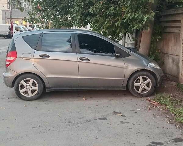 Сірий Мерседес А клас, об'ємом двигуна 1.7 л та пробігом 127 тис. км за 3200 $, фото 3 на Automoto.ua