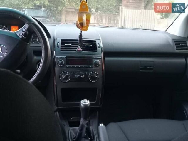 Сірий Мерседес А клас, об'ємом двигуна 1.7 л та пробігом 127 тис. км за 3200 $, фото 4 на Automoto.ua