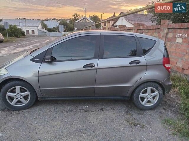 Сірий Мерседес А клас, об'ємом двигуна 1.7 л та пробігом 127 тис. км за 3200 $, фото 1 на Automoto.ua