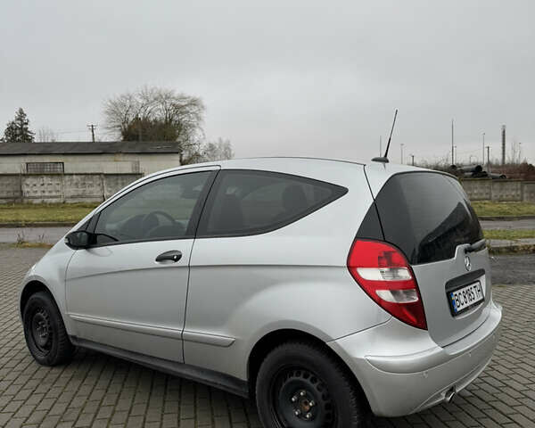 Сірий Мерседес А клас, об'ємом двигуна 1.7 л та пробігом 212 тис. км за 5700 $, фото 3 на Automoto.ua