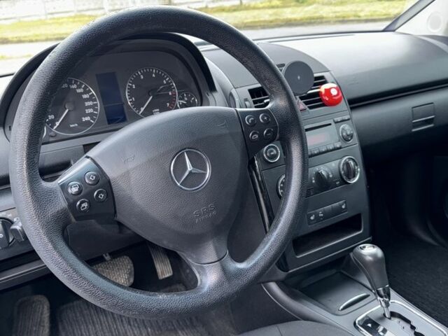 Серый Мерседес А класс, объемом двигателя 1.7 л и пробегом 212 тыс. км за 5700 $, фото 10 на Automoto.ua