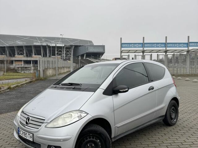 Серый Мерседес А класс, объемом двигателя 1.7 л и пробегом 212 тыс. км за 5700 $, фото 1 на Automoto.ua