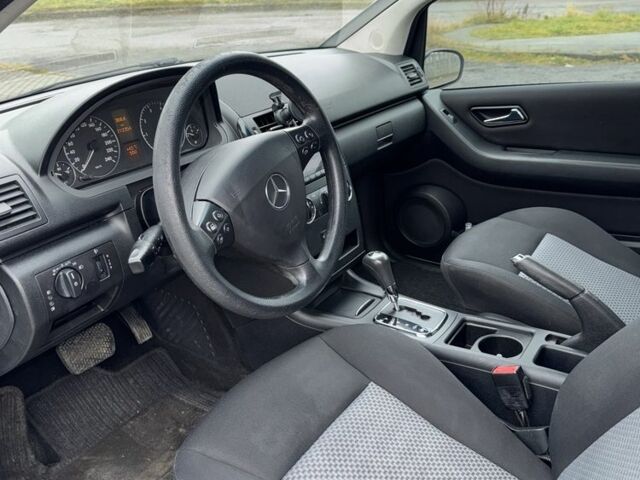 Серый Мерседес А класс, объемом двигателя 1.7 л и пробегом 212 тыс. км за 5700 $, фото 9 на Automoto.ua