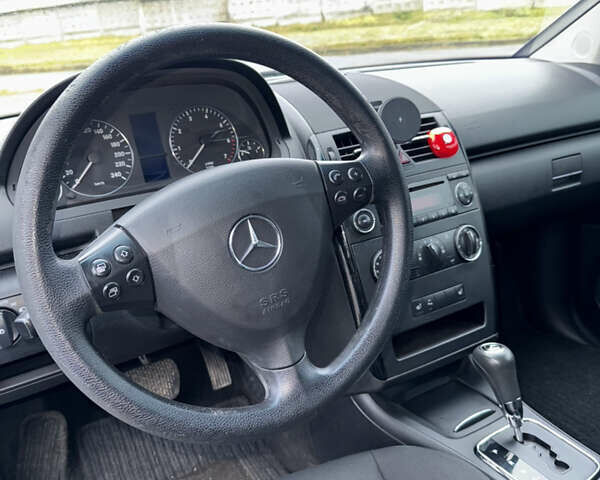 Сірий Мерседес А клас, об'ємом двигуна 1.7 л та пробігом 212 тис. км за 5700 $, фото 11 на Automoto.ua