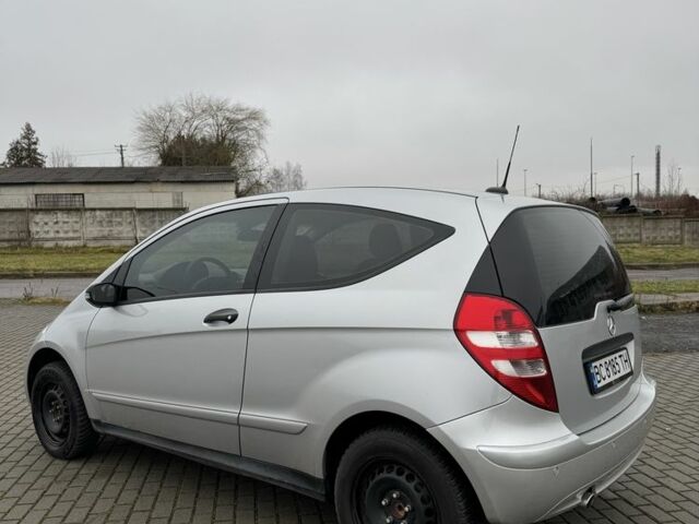 Серый Мерседес А класс, объемом двигателя 1.7 л и пробегом 212 тыс. км за 5700 $, фото 3 на Automoto.ua