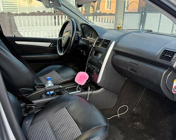 Серый Мерседес А класс, объемом двигателя 1.99 л и пробегом 305 тыс. км за 5900 $, фото 6 на Automoto.ua