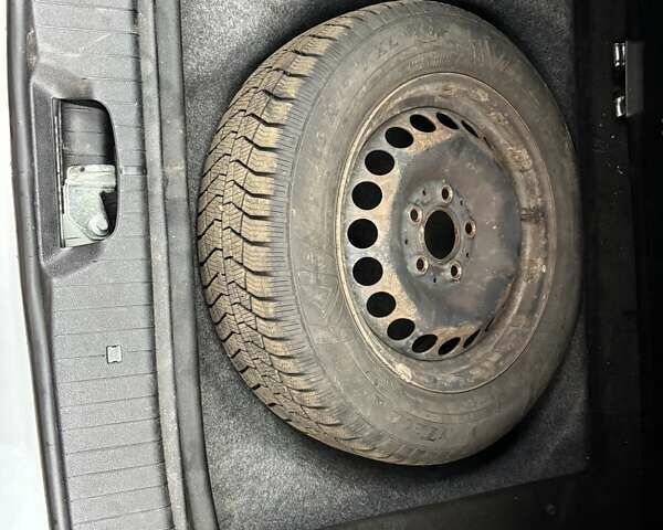 Серый Мерседес А класс, объемом двигателя 1.5 л и пробегом 170 тыс. км за 3950 $, фото 17 на Automoto.ua