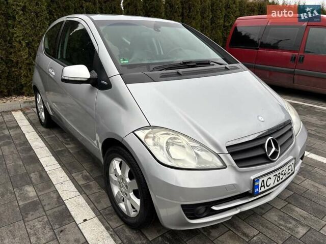 Серый Мерседес А класс, объемом двигателя 1.5 л и пробегом 170 тыс. км за 3950 $, фото 2 на Automoto.ua