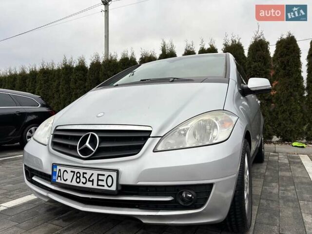 Серый Мерседес А класс, объемом двигателя 1.5 л и пробегом 170 тыс. км за 3950 $, фото 1 на Automoto.ua