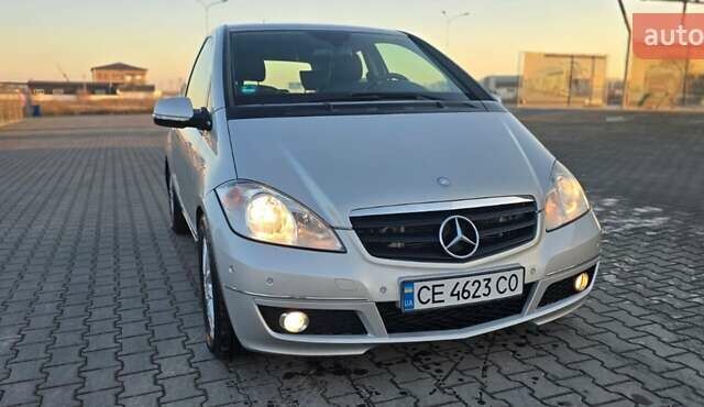 Серый Мерседес А класс, объемом двигателя 2 л и пробегом 401 тыс. км за 6100 $, фото 3 на Automoto.ua