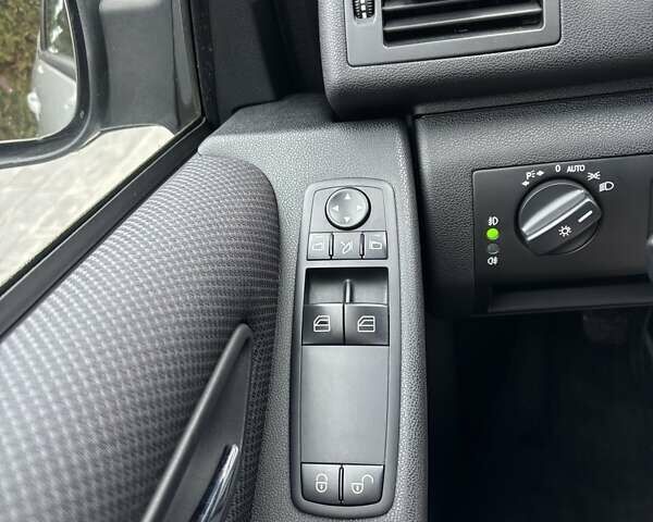 Серый Мерседес А класс, объемом двигателя 1.5 л и пробегом 170 тыс. км за 3950 $, фото 13 на Automoto.ua