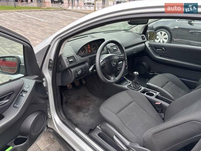 Серый Мерседес А класс, объемом двигателя 1.5 л и пробегом 170 тыс. км за 3950 $, фото 12 на Automoto.ua