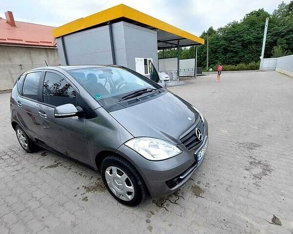 Сірий Мерседес А клас, об'ємом двигуна 2 л та пробігом 22 тис. км за 5300 $, фото 1 на Automoto.ua