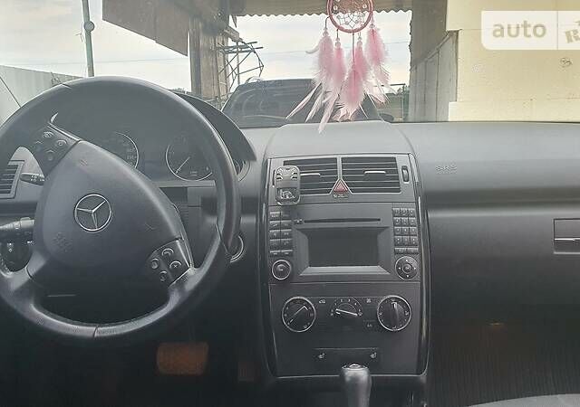 Сірий Мерседес А клас, об'ємом двигуна 2 л та пробігом 22 тис. км за 5300 $, фото 6 на Automoto.ua