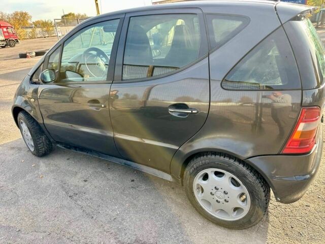 Серый Мерседес А класс, объемом двигателя 1.4 л и пробегом 280 тыс. км за 2500 $, фото 5 на Automoto.ua