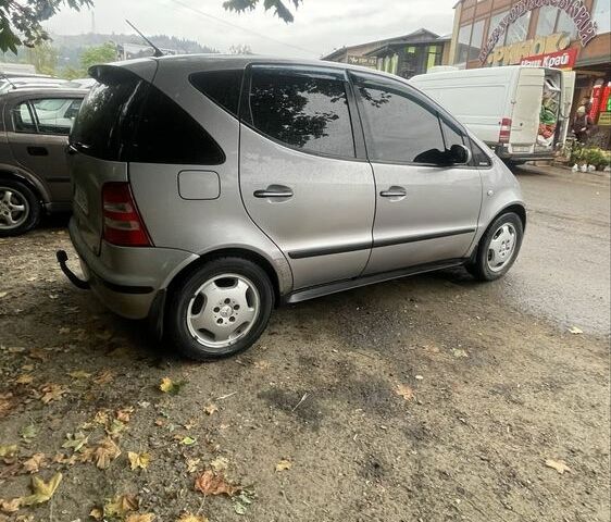 Серый Мерседес А класс, объемом двигателя 1.7 л и пробегом 280 тыс. км за 2900 $, фото 4 на Automoto.ua