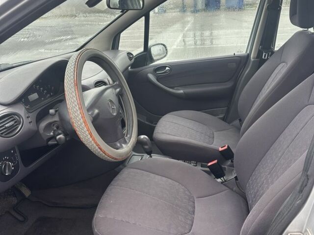 Сірий Мерседес А клас, об'ємом двигуна 1.7 л та пробігом 266 тис. км за 3900 $, фото 6 на Automoto.ua