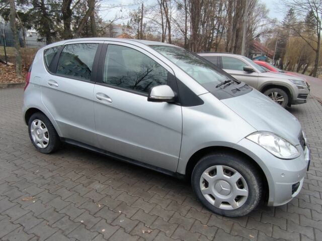 Мерседес А клас 2009 у Чернівцях на Automoto.ua Сірий Мерседес А клас, об'ємом двигуна 2 л та пробігом 243 тис. км за 5900 $, фото 10 на Automoto.ua