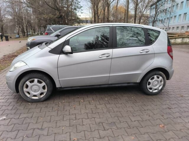 Мерседес А клас 2009 у Чернівцях на Automoto.ua Сірий Мерседес А клас, об'ємом двигуна 2 л та пробігом 243 тис. км за 5900 $, фото 2 на Automoto.ua