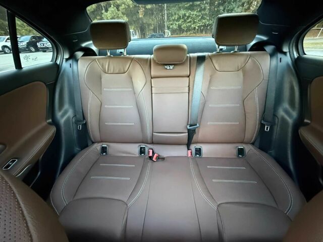 Серый Мерседес А класс, объемом двигателя 2 л и пробегом 31 тыс. км за 8300 $, фото 10 на Automoto.ua