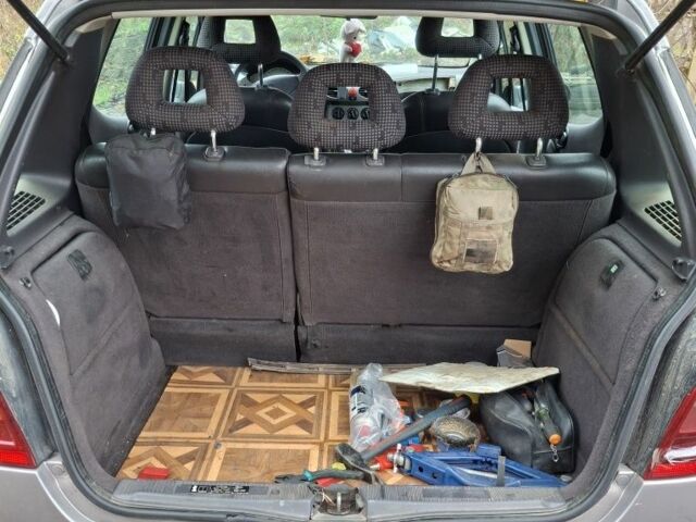 Серый Мерседес А класс, объемом двигателя 1.7 л и пробегом 243 тыс. км за 1299 $, фото 12 на Automoto.ua