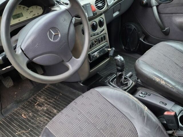 Серый Мерседес А класс, объемом двигателя 1.7 л и пробегом 243 тыс. км за 1299 $, фото 9 на Automoto.ua