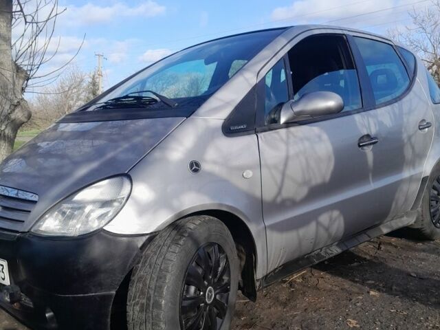 Серый Мерседес А класс, объемом двигателя 0 л и пробегом 318 тыс. км за 2500 $, фото 2 на Automoto.ua