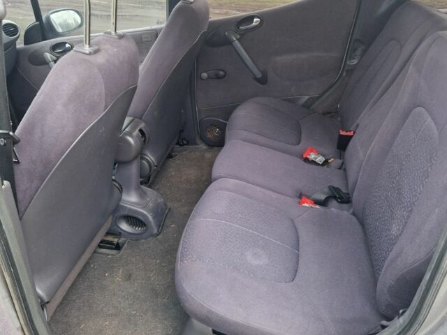 Серый Мерседес А класс, объемом двигателя 0 л и пробегом 320 тыс. км за 1300 $, фото 7 на Automoto.ua