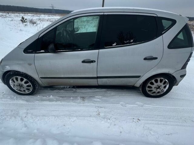 Серый Мерседес А класс, объемом двигателя 1.7 л и пробегом 320 тыс. км за 3200 $, фото 3 на Automoto.ua