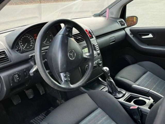 Сірий Мерседес А клас, об'ємом двигуна 1.9 л та пробігом 368 тис. км за 2000 $, фото 6 на Automoto.ua