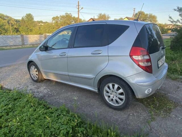 Сірий Мерседес А клас, об'ємом двигуна 2 л та пробігом 225 тис. км за 5000 $, фото 1 на Automoto.ua