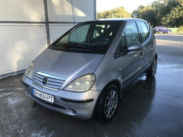 Серый Мерседес А класс, объемом двигателя 1.9 л и пробегом 246 тыс. км за 3380 $, фото 2 на Automoto.ua