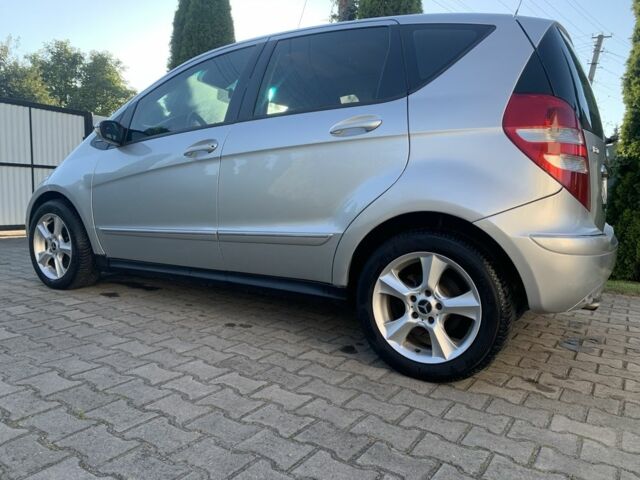 Серый Мерседес А класс, объемом двигателя 2 л и пробегом 270 тыс. км за 5200 $, фото 2 на Automoto.ua