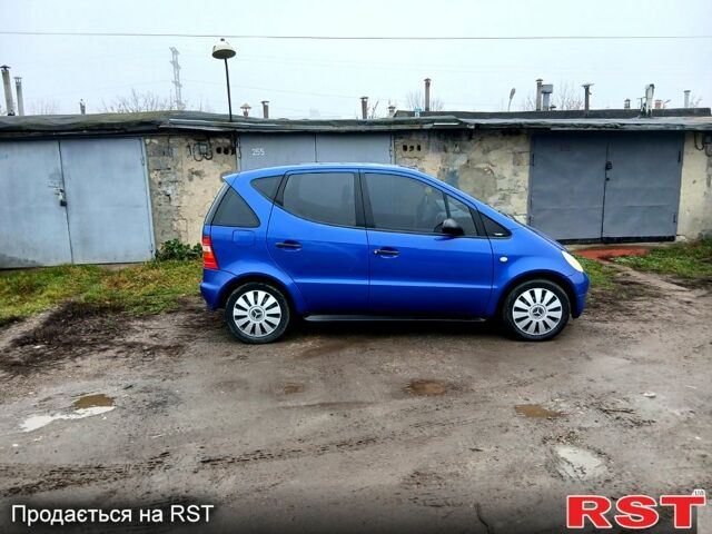 Синій Мерседес А клас, об'ємом двигуна 1.6 л та пробігом 230 тис. км за 2499 $, фото 7 на Automoto.ua