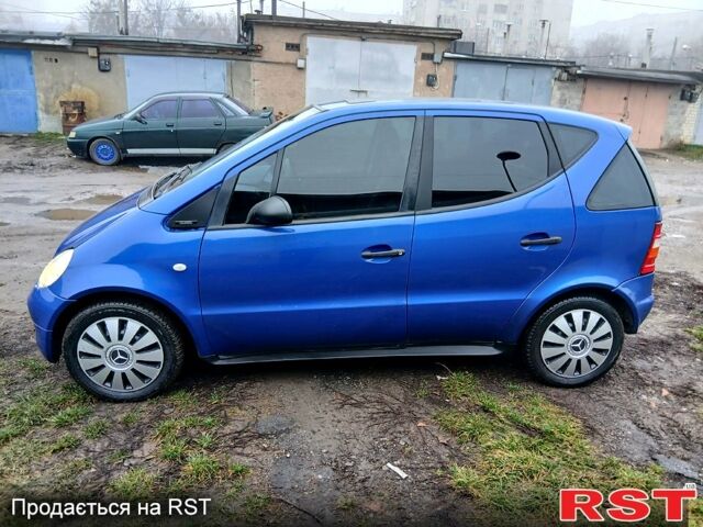 Синій Мерседес А клас, об'ємом двигуна 1.6 л та пробігом 230 тис. км за 2499 $, фото 3 на Automoto.ua