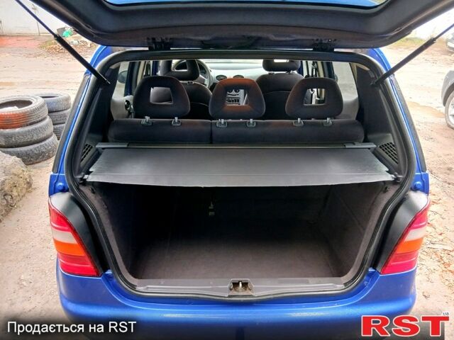 Синій Мерседес А клас, об'ємом двигуна 1.6 л та пробігом 230 тис. км за 2499 $, фото 9 на Automoto.ua