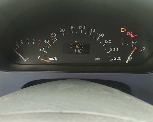 Синій Мерседес А клас, об'ємом двигуна 1.4 л та пробігом 244 тис. км за 2700 $, фото 9 на Automoto.ua