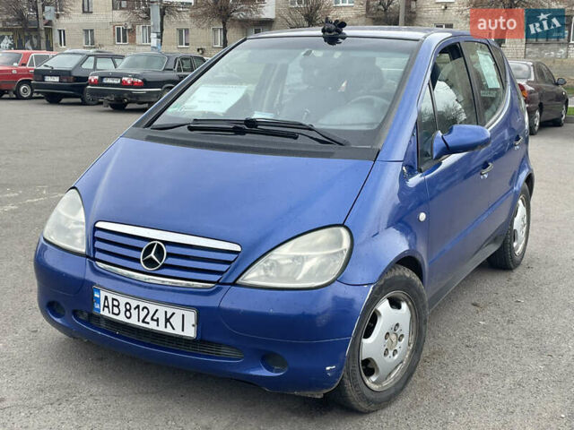 Синий Мерседес А класс, объемом двигателя 1.4 л и пробегом 200 тыс. км за 2500 $, фото 2 на Automoto.ua