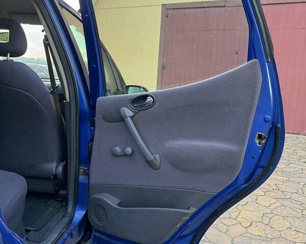 Синій Мерседес А клас, об'ємом двигуна 0 л та пробігом 293 тис. км за 2299 $, фото 10 на Automoto.ua